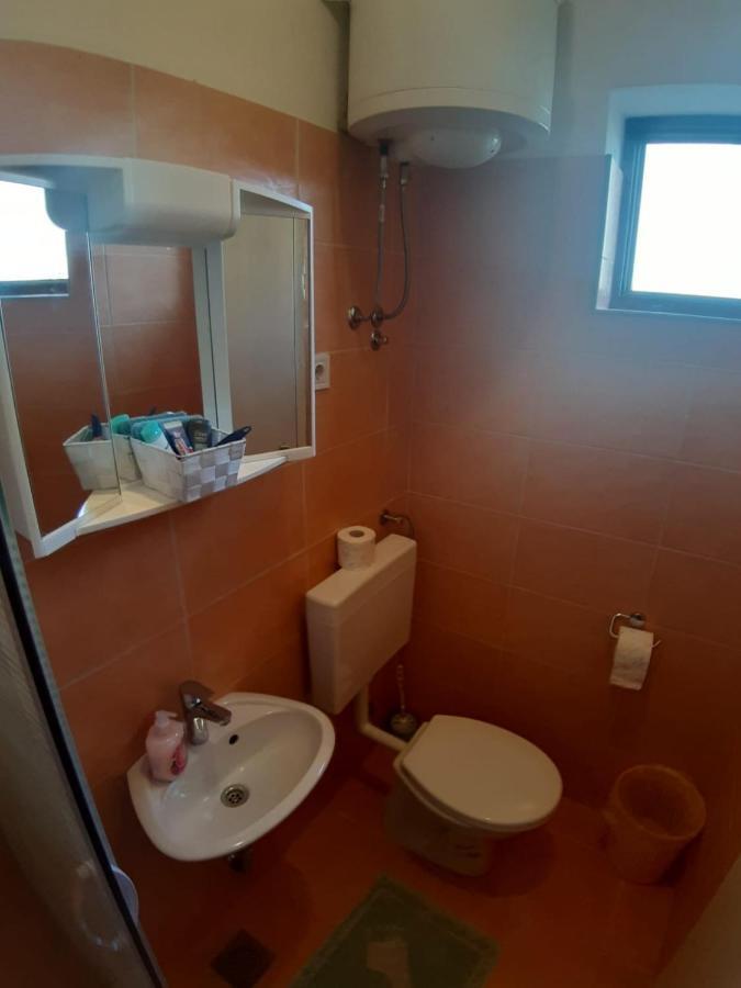 Apartmani Milka Pakoštane 外观 照片
